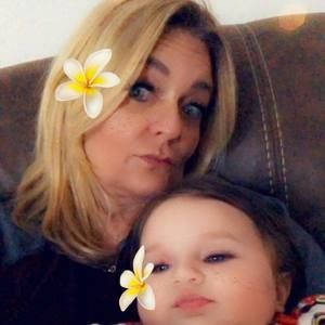 Meet your Posher, Denise